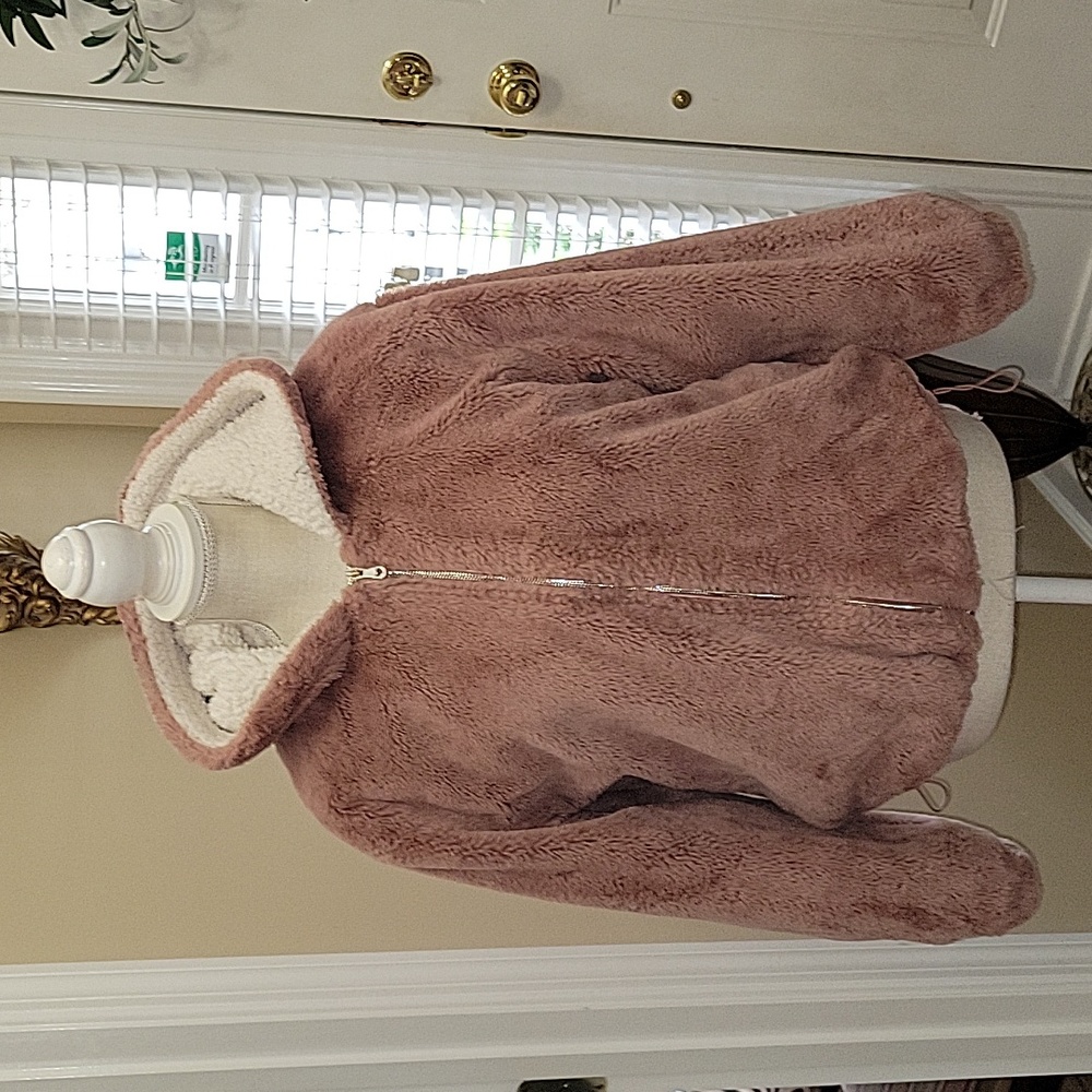 Angel Kiss mauve faux fur hoodie cream sherpa lining full zip washable Med EUC…
